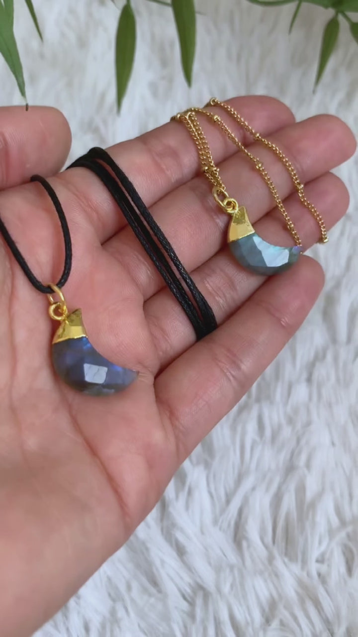 Video Labradorit Mond Anhänger mit vergoldeter 925 Silberöse - SoulGlow - Anhänger mit Öse, balance, Goldkette