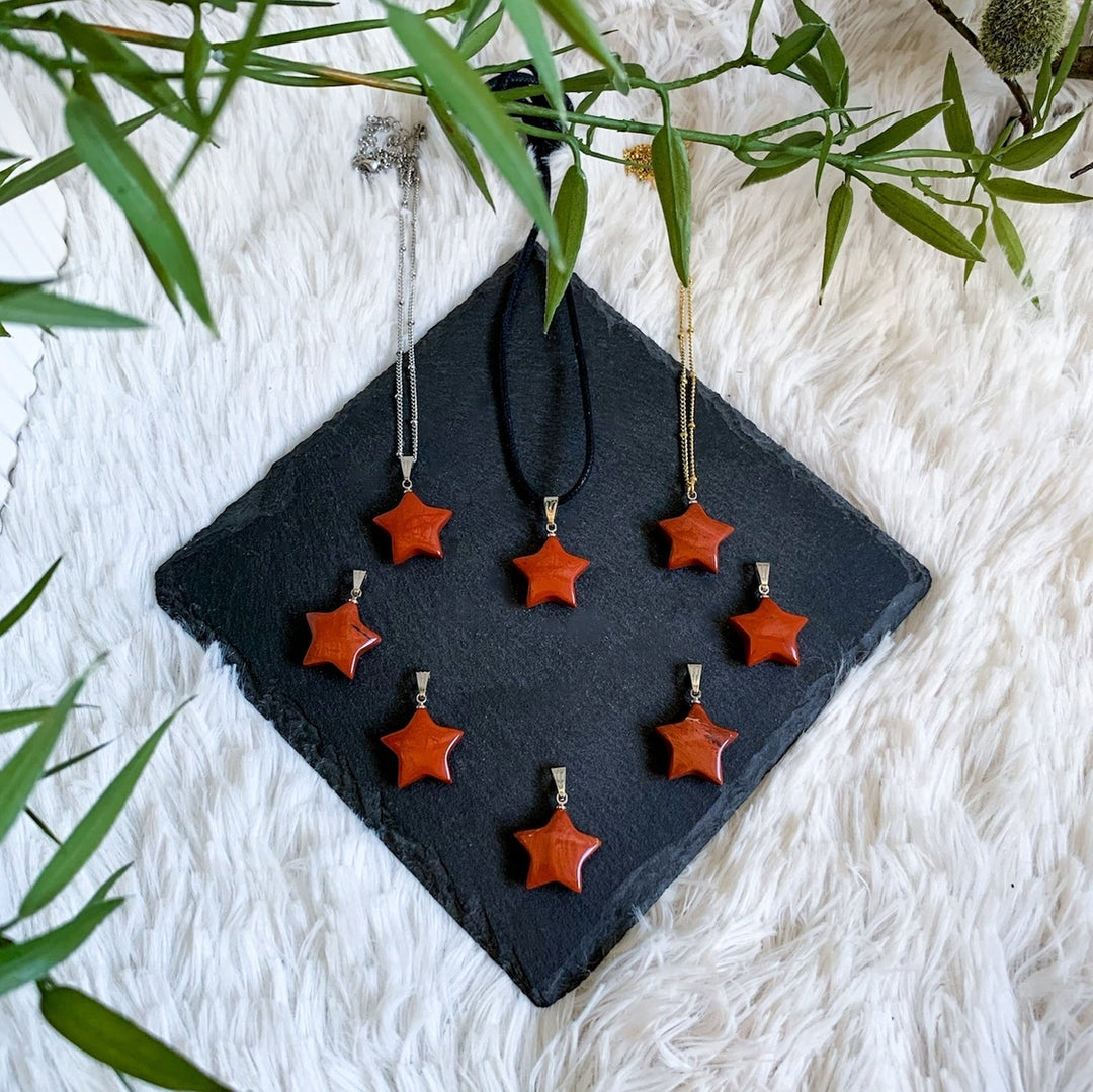 Roter Jaspis Stern Anhänger - SoulGlow - Anhänger mit Öse, balance, Energie