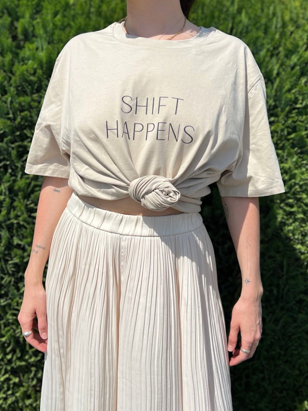 Shift Happens - Unisex Organic Shirt - SoulGlow - Kleidung, Organic Shirt, Schrift