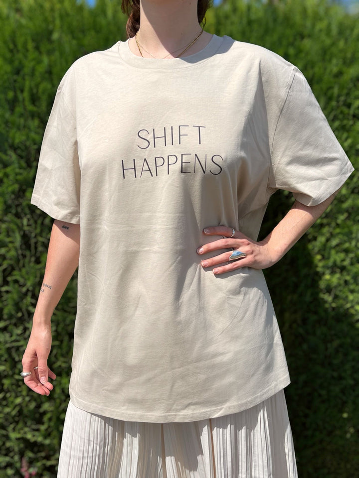 Shift Happens - Unisex Organic Shirt - SoulGlow - Kleidung, Organic Shirt, Schrift