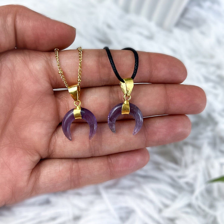 Amethyst Mond Anhänger mit vergoldeter Öse - SoulGlow - Amethyst, Anhänger mit Öse, balance