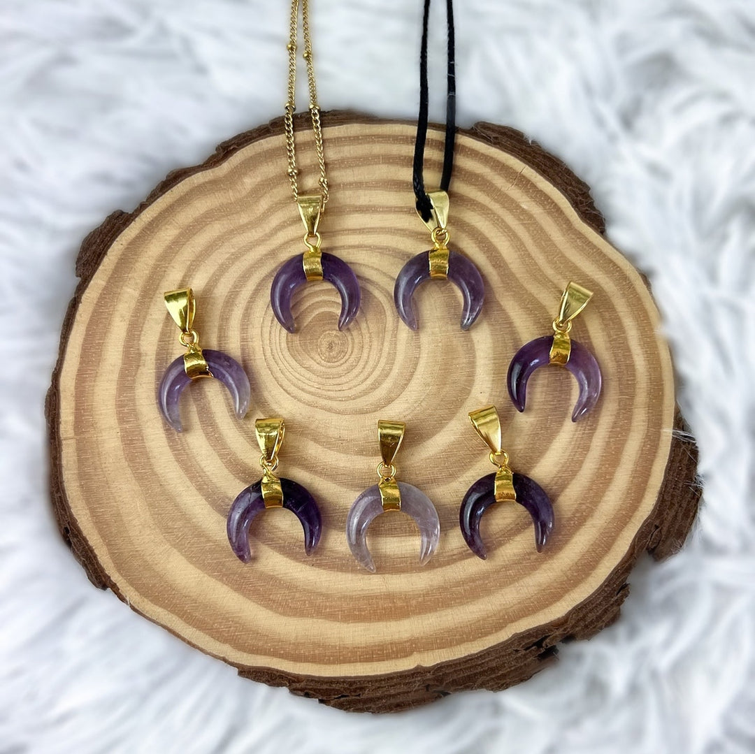 Amethyst Mond Anhänger mit vergoldeter Öse - SoulGlow - Amethyst, Anhänger mit Öse, balance