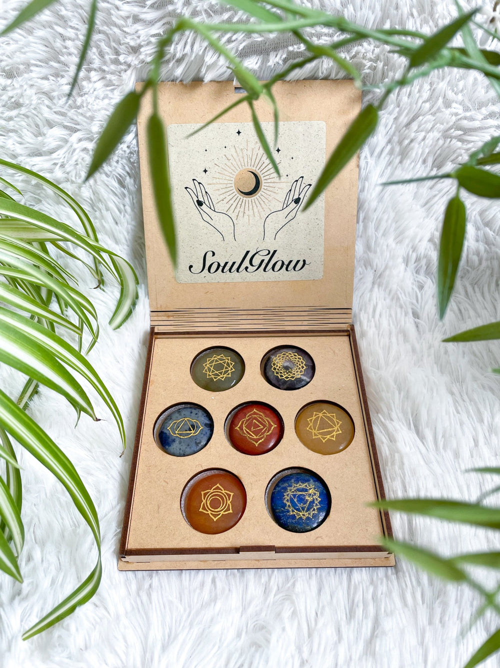 Chakra Stein Set mit Holzbox - SoulGlow - Chakra, Geschenk, geschliffene Form