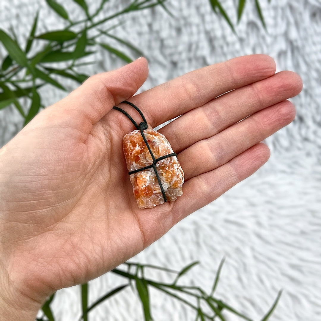 Feuercalcit Kette Unikat - SoulGlow - Anhänger, Feuercalcit, not - on - sale