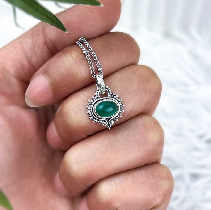 Grüner Chalcedon Boho Anhänger aus 925 Silber - SoulGlow - 925er Silber, Anhänger mit Öse, balance