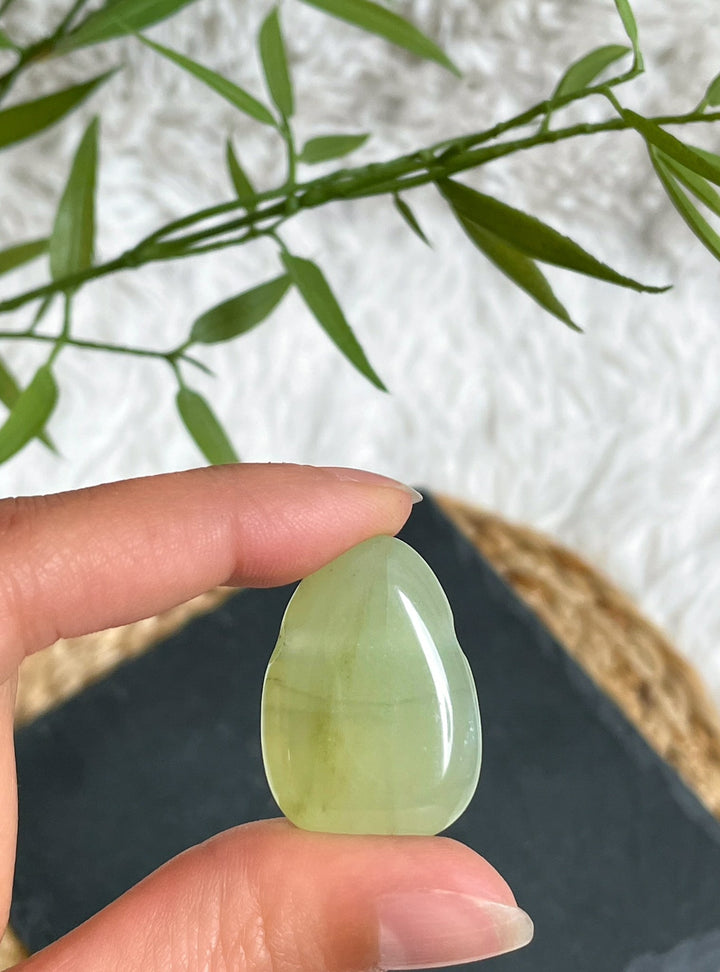 Jade Serpentin Anhänger - SoulGlow - Anhänger mit Bohrung, balance, grün