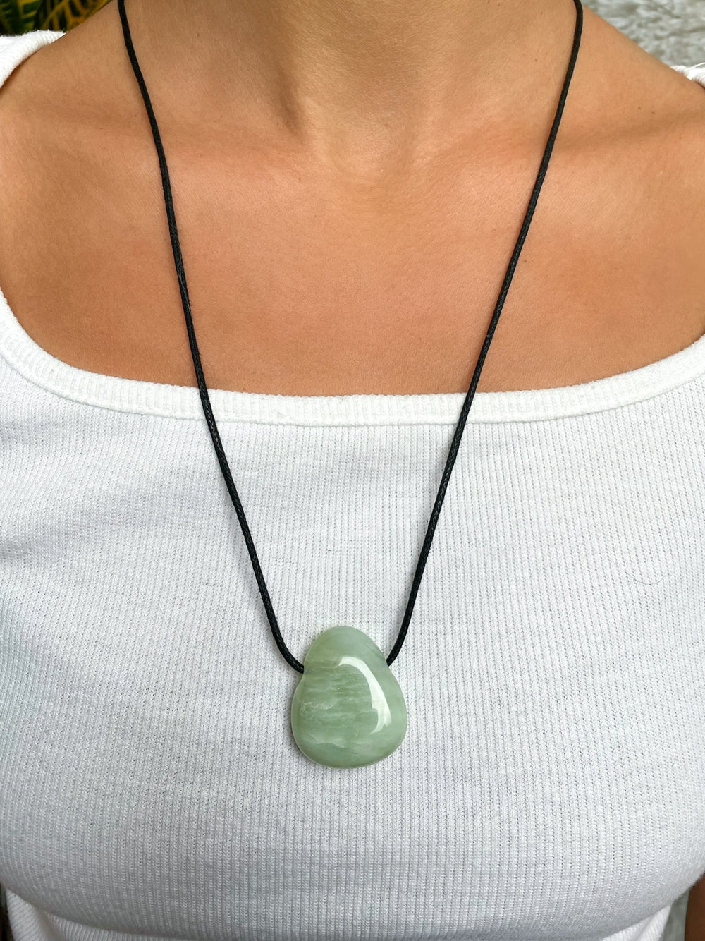 Jade Serpentin Anhänger - SoulGlow - Anhänger mit Bohrung, balance, grün