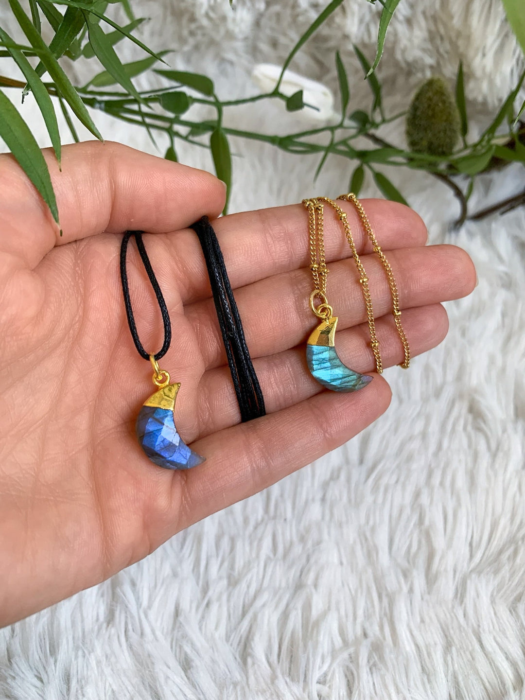 Labradorit Mond Anhänger mit vergoldeter 925 Silberöse - SoulGlow - Anhänger mit Öse, balance, Goldkette