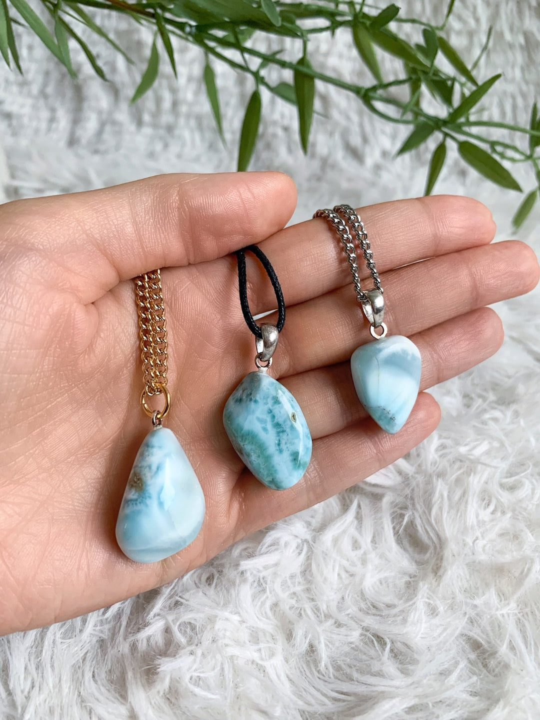 Larimar Trommelstein Anhänger - SoulGlow - Anhänger mit Öse, balance, Baumwollband