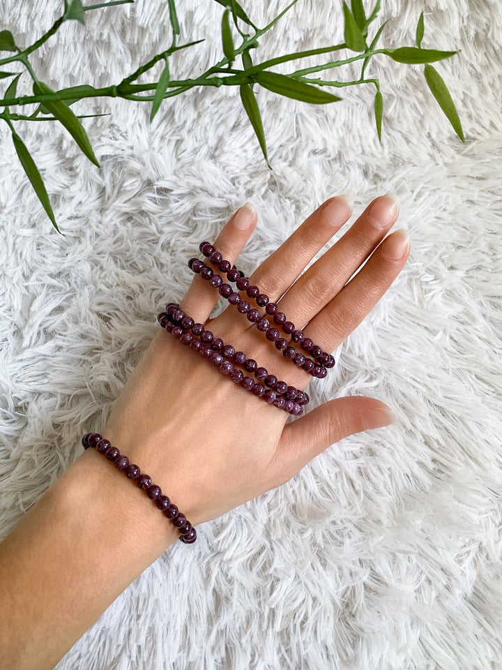 Lepidolith Armband - SoulGlow - Armband, balance, Kugel Armband
