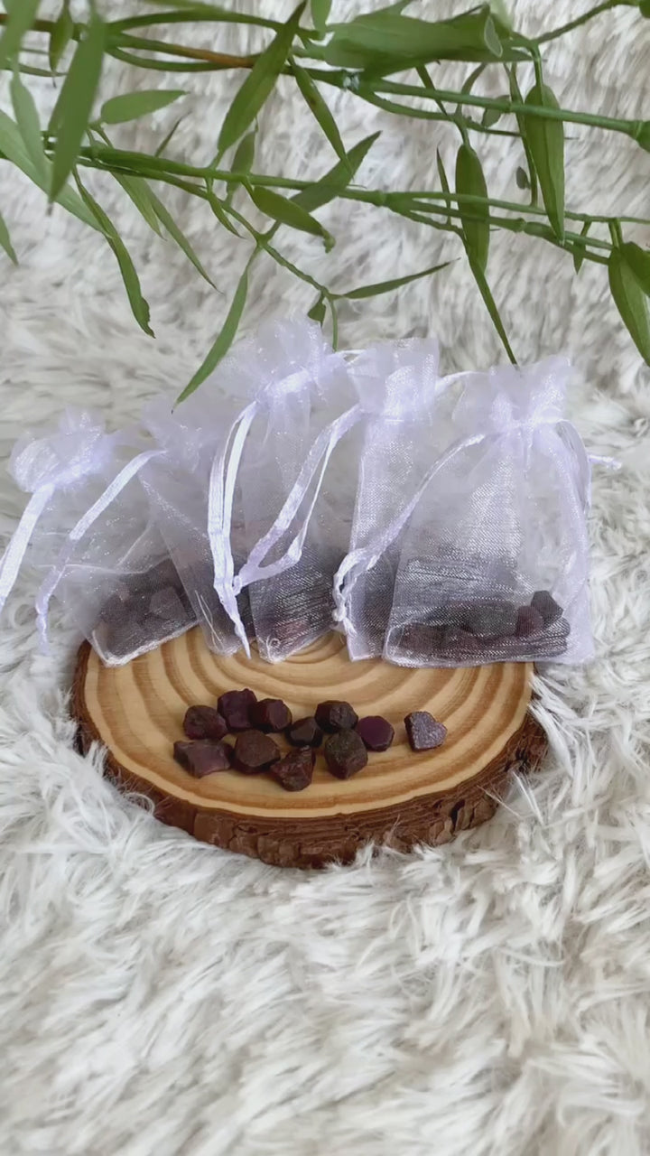 Mini Rubin Rohkristalle - 10g Säckchen