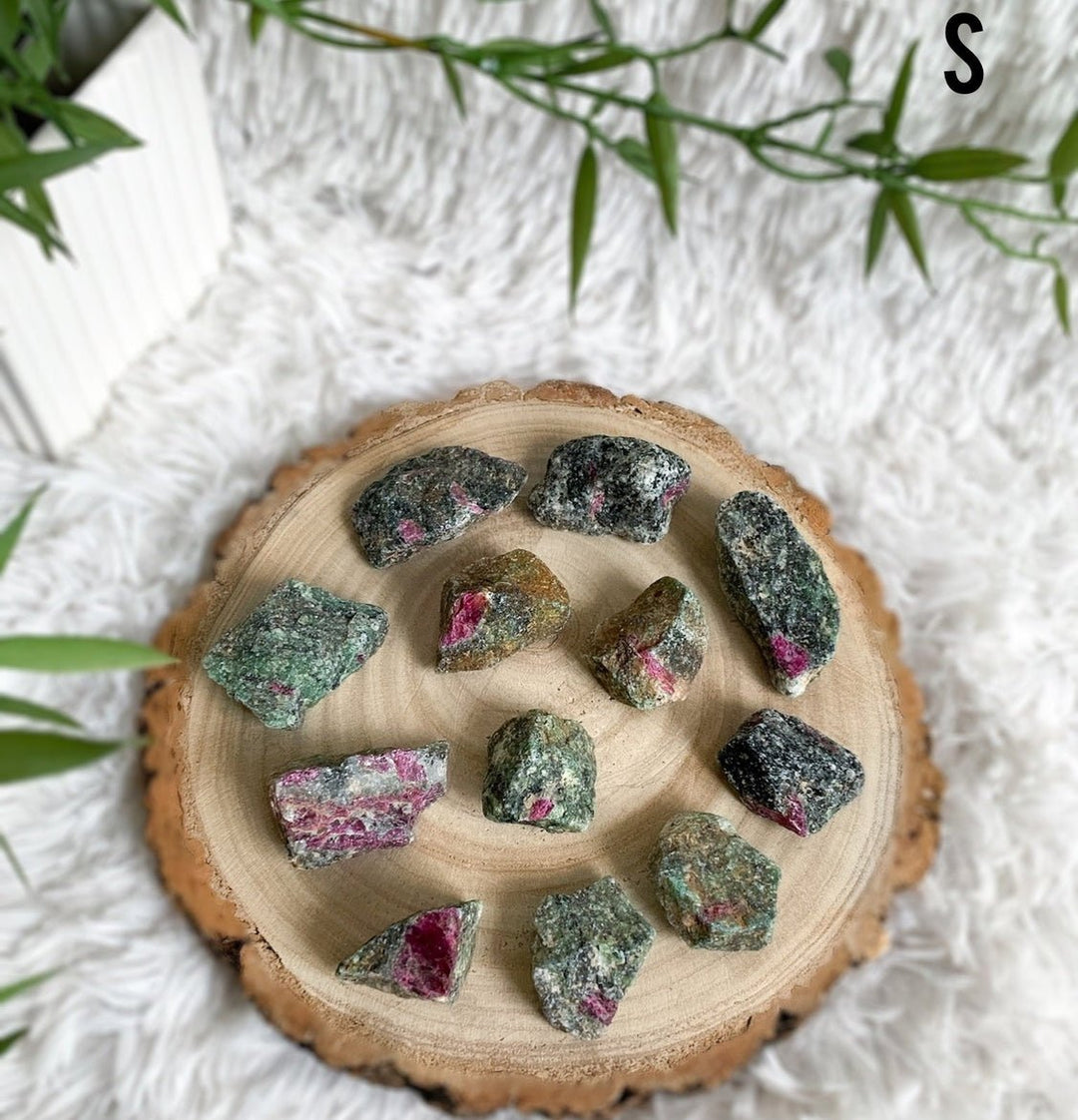 Rubin Zoisit Rohstein - SoulGlow - Energie, grün, Kristall