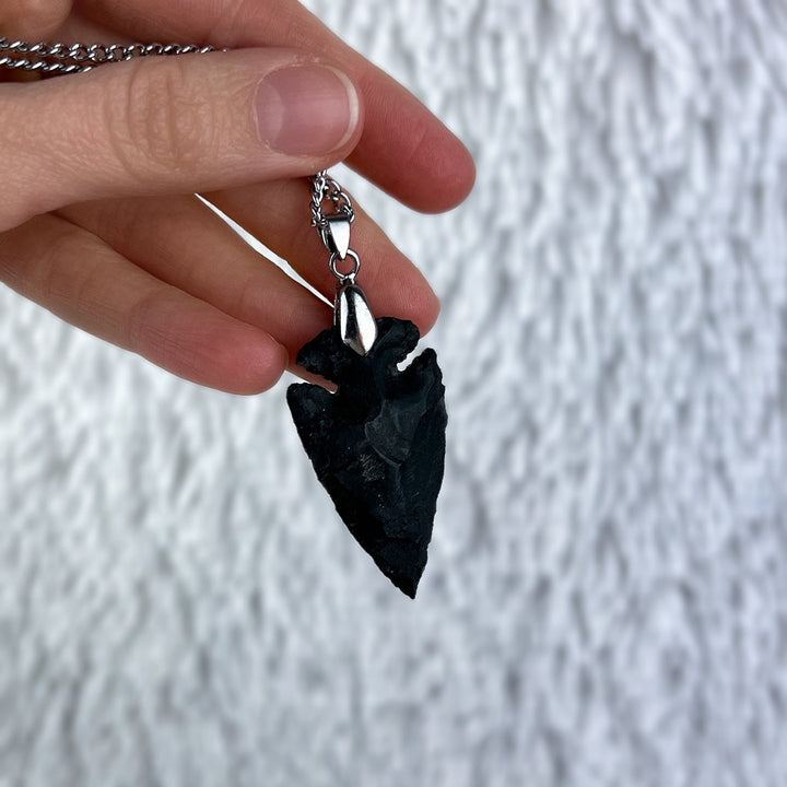 Schwarzer Jaspis Spitzen Anhänger - SoulGlow - Anhänger mit Öse, balance, bunt