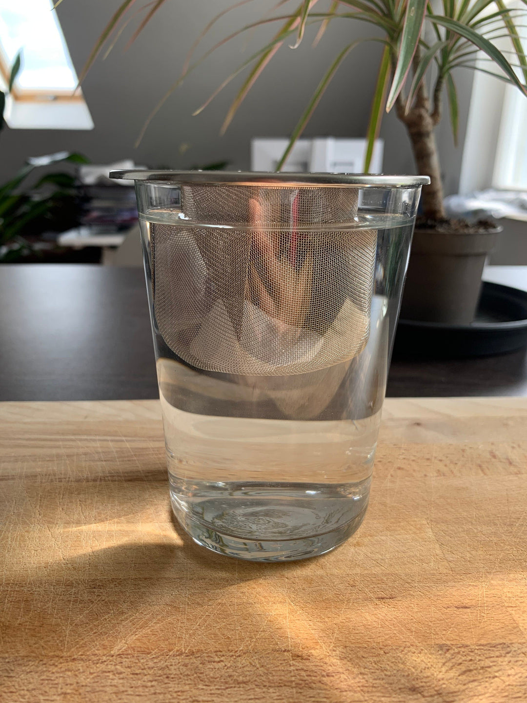 Universe Sieb & Glas 510 ml | Set | Wassersteine nutzen leicht gemacht - SoulGlow - Aufbewahrung, Aura, Glas