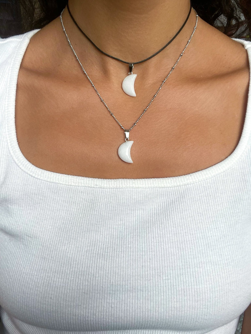 Weiße Jade Mond Anhänger - SoulGlow - Anhänger mit Öse, balance, Fülle