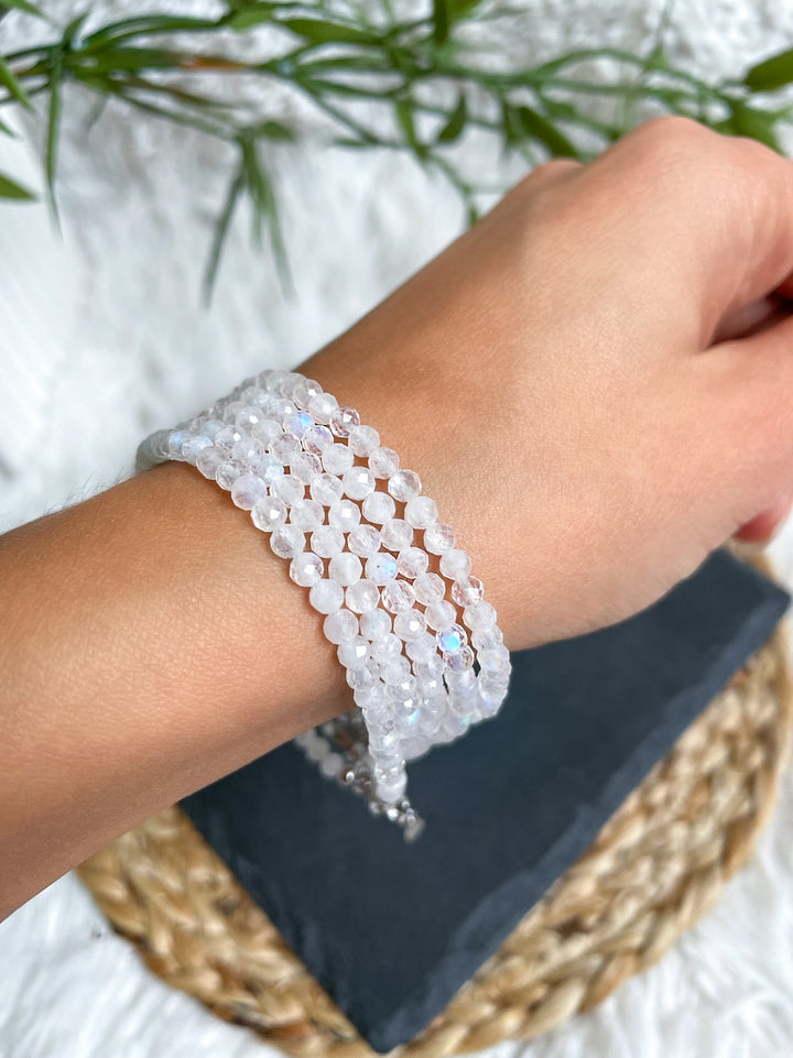 Weißer Labradorit Armband mit 925er Silber - SoulGlow - 925er Silber, Armband, Facettiertes Armband